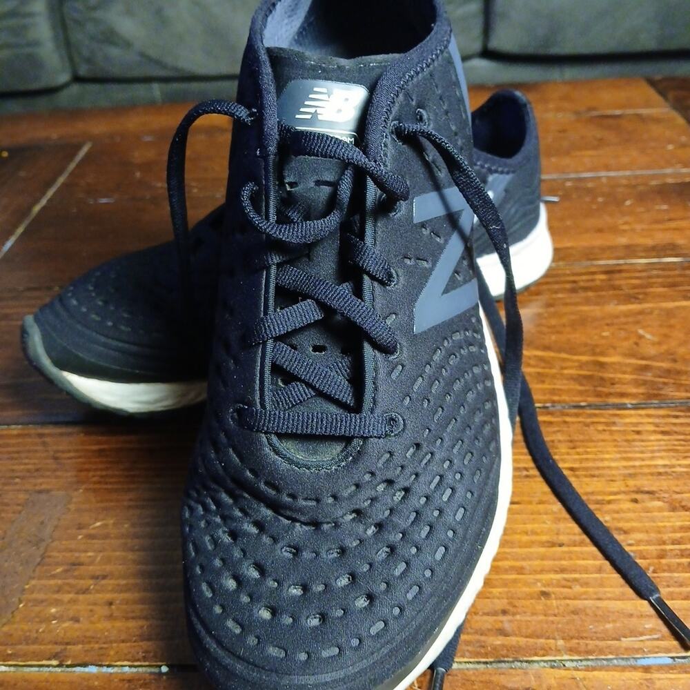 New Balance Fresh Foam Crush Running Shoes Womens 8 Black White